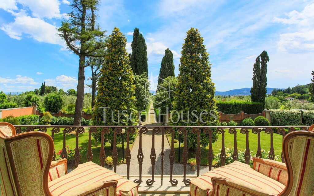 Pistoia-Villa-dei-Fiori-TuscanHouses