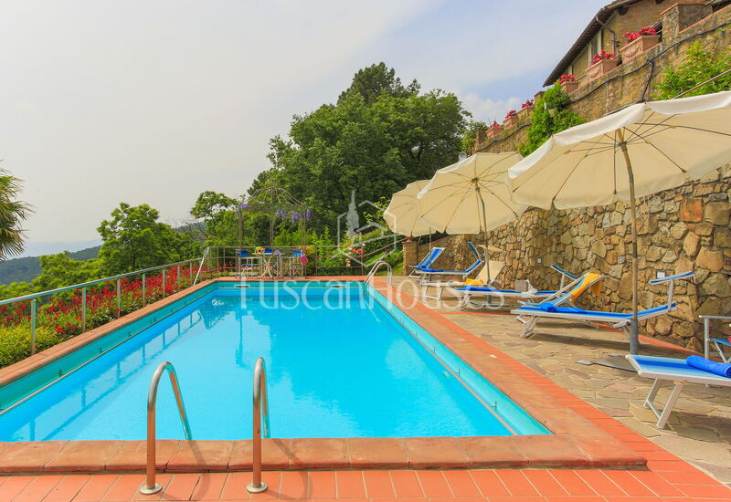 Altavista by Tuscanhouses