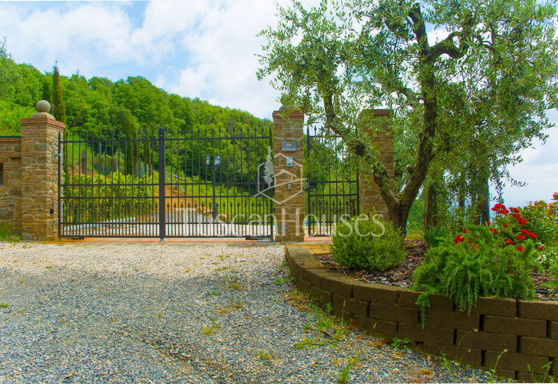 Panorama by Tuscanhouses