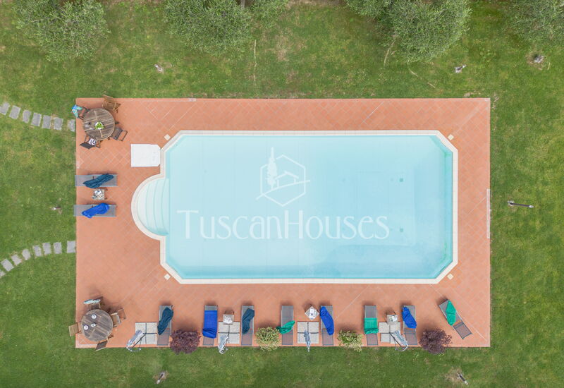 Villa de Fiori 10 by Tuscanhouses