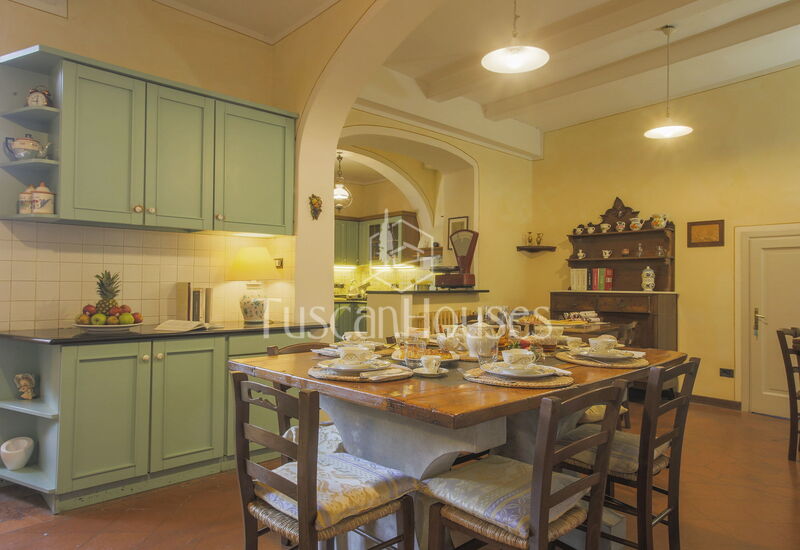 Villa de Fiori 10 by Tuscanhouses