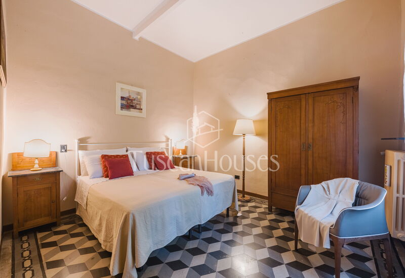 Villa de Fiori 10 by Tuscanhouses