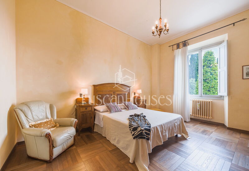 Villa de Fiori 10 by Tuscanhouses