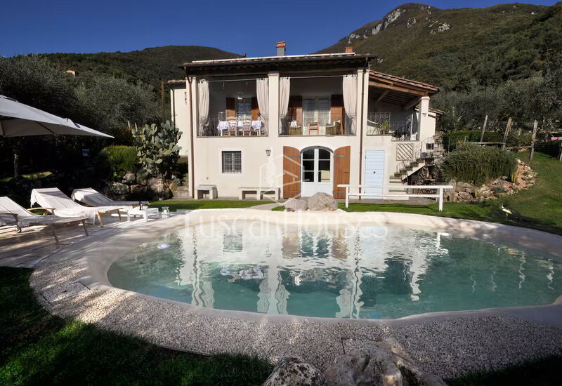 Casa Tania by Tuscanhouses