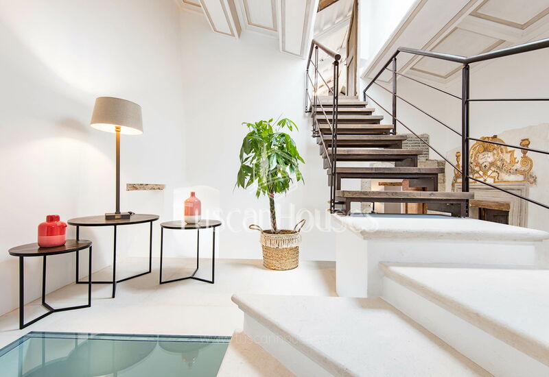 Castello di Ugo by Tuscanhouses: Common Room, Other Room