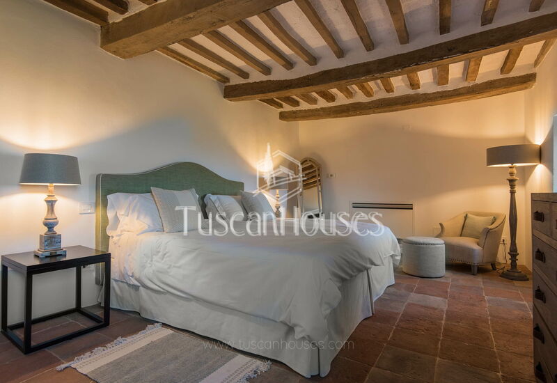 Castello di Ugo by Tuscanhouses: Common Room, Other Room