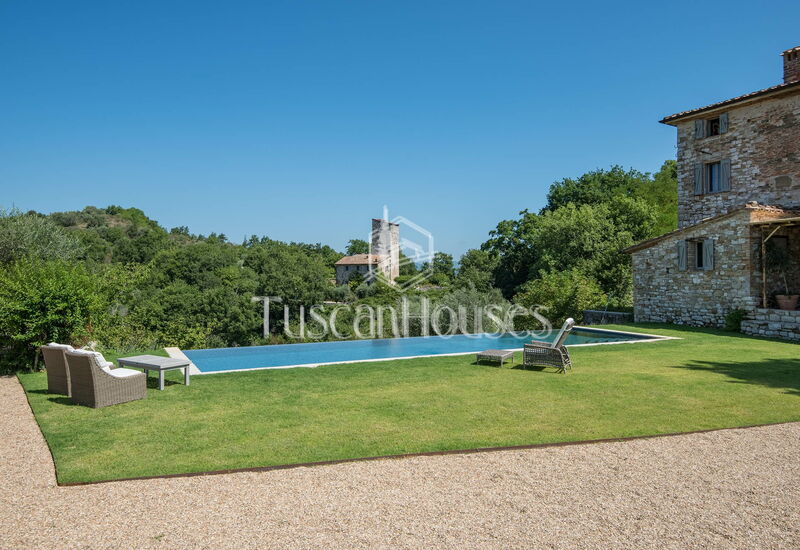 Castello di Ugo by Tuscanhouses: Common Room, Other Room