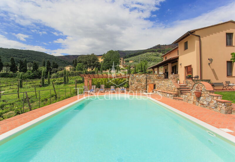 Casa di Dante by Tuscanhouses