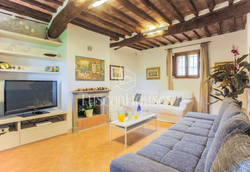 Casa di Dante by Tuscanhouses