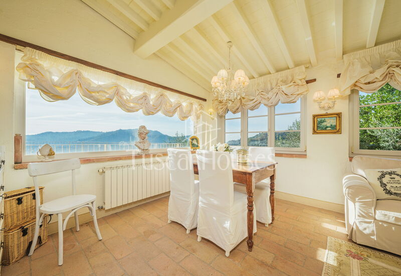 La Costa by Tuscanhouses