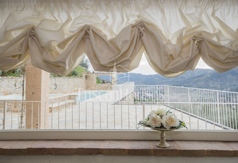 La Costa by Tuscanhouses