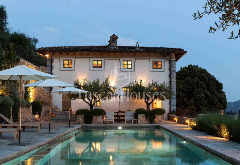 Villa Tomeoni by Tuscanhouses