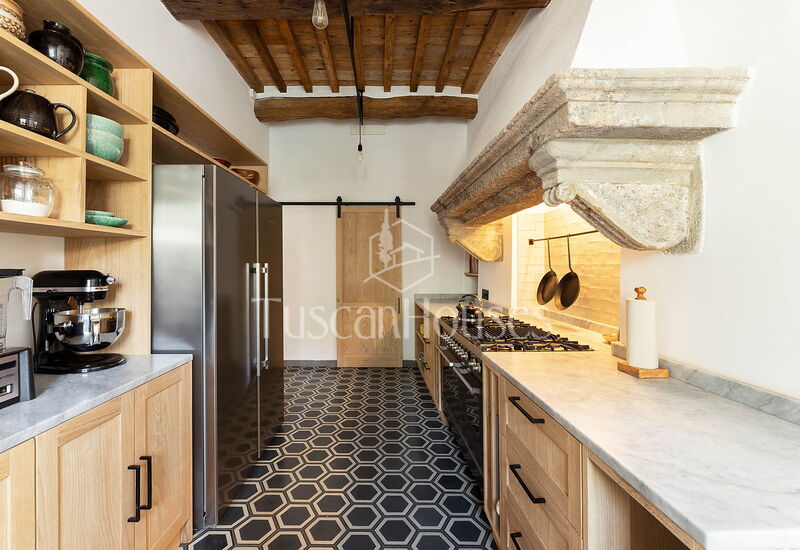 Villa Tomeoni by Tuscanhouses