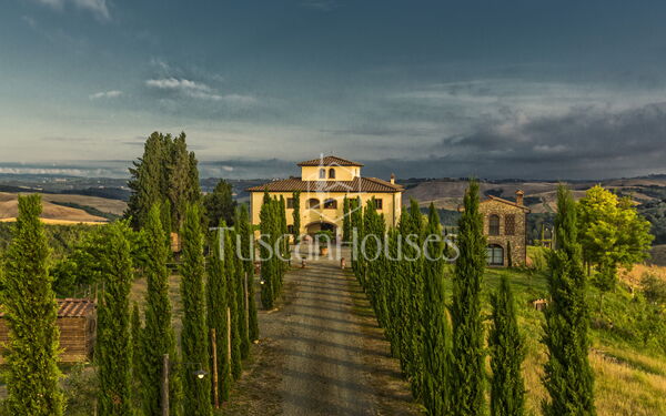 Villa Minerva by Tuscanhouses