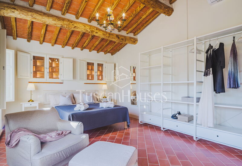 Casale Valentino by Tuscanhouses