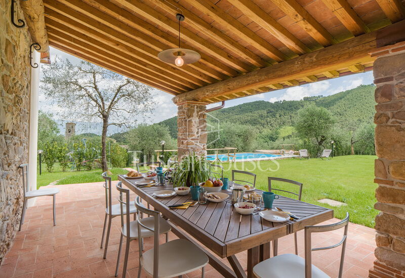 Casale Valentino by Tuscanhouses