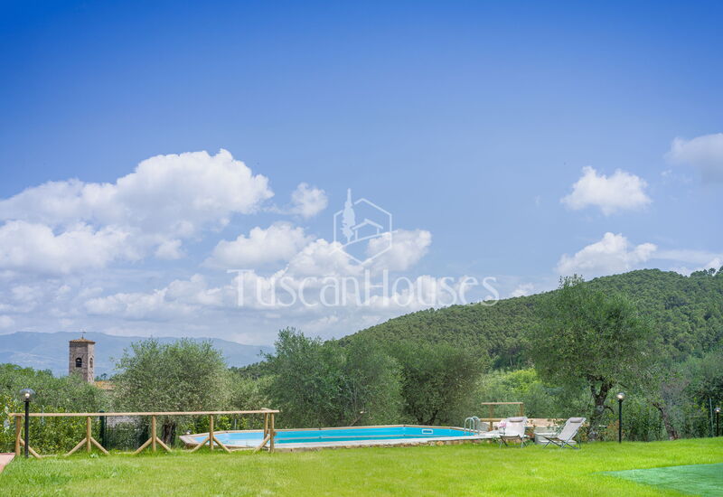 Casale Valentino by Tuscanhouses
