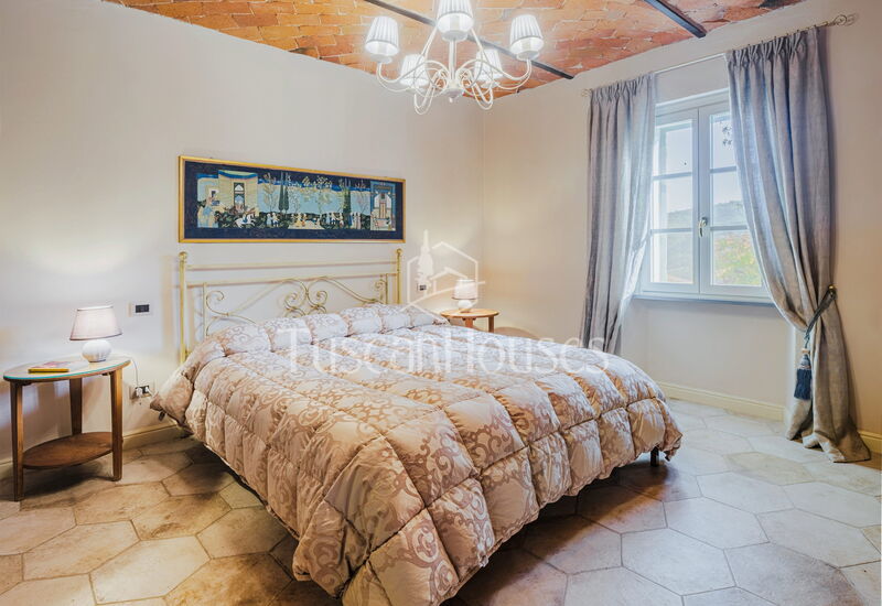 Villa Alessandra by Tuscanhouses