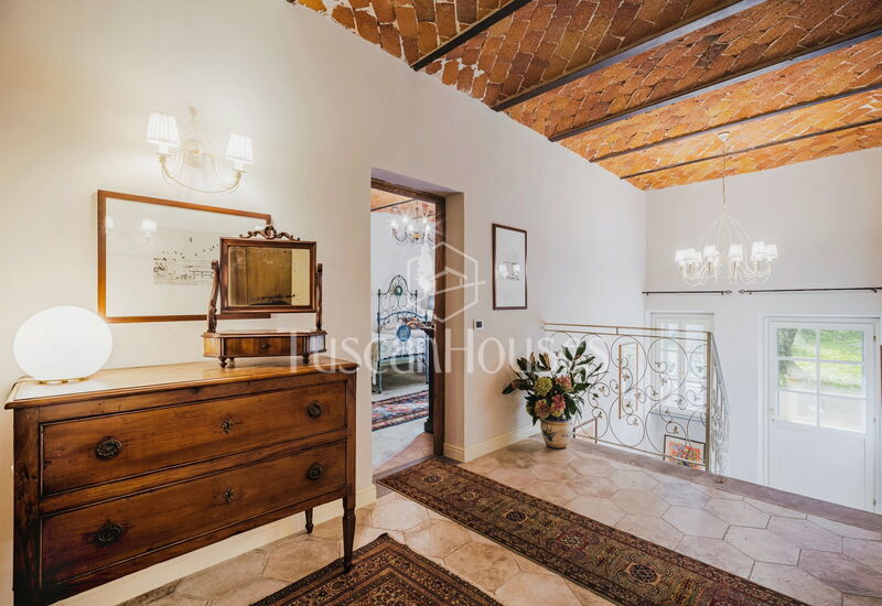 Villa Alessandra by Tuscanhouses