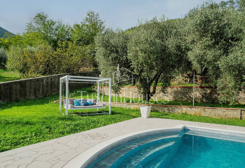 Villa Alessandra by Tuscanhouses