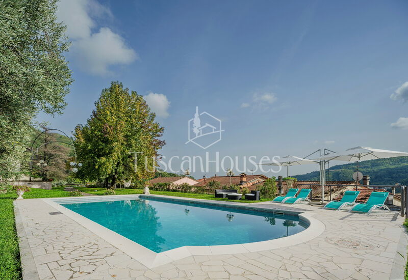 Villa Alessandra by Tuscanhouses