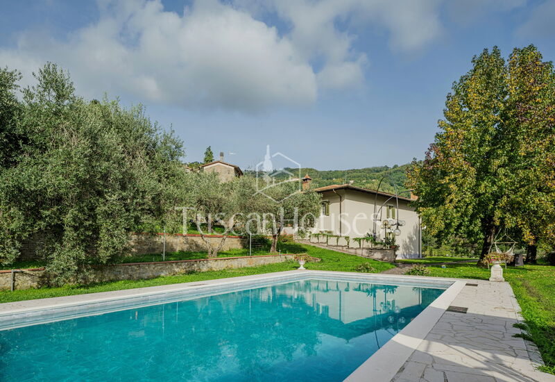 Villa Alessandra by Tuscanhouses