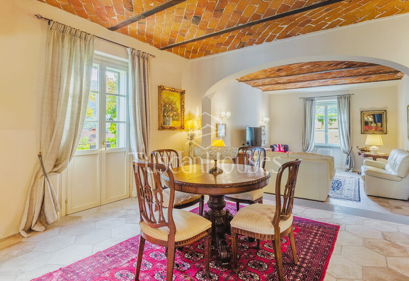 Villa Alessandra by Tuscanhouses