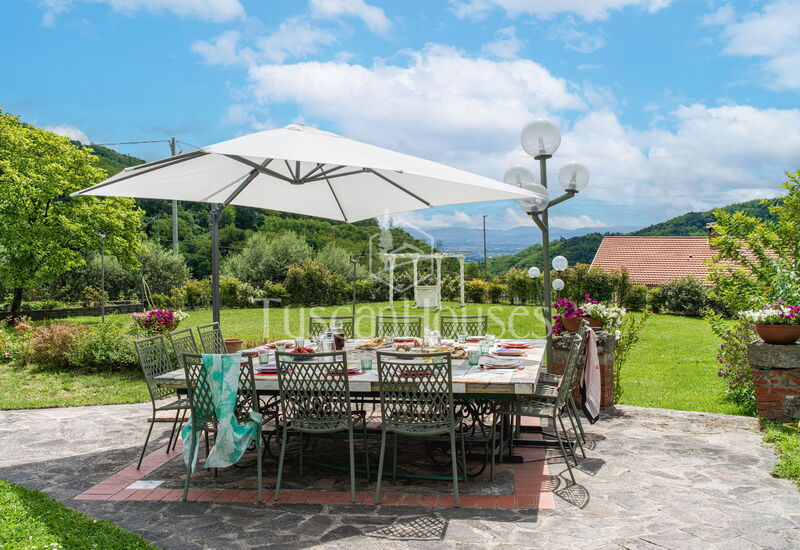 Villa Alessandra by Tuscanhouses