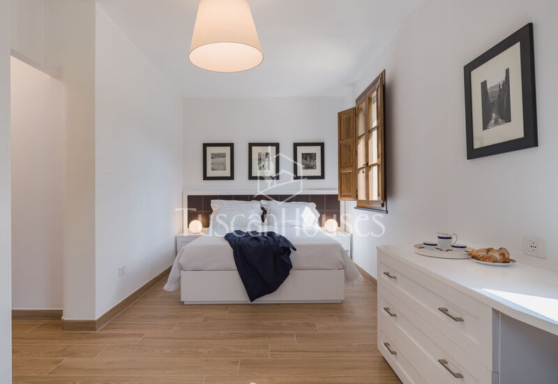 Casa dei Gigli di Dante by Tuscanhouses