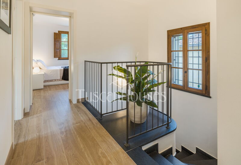 Casa dei Gigli di Dante by Tuscanhouses