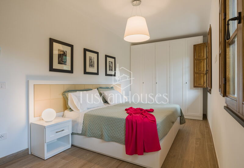 Casa dei Gigli di Dante by Tuscanhouses