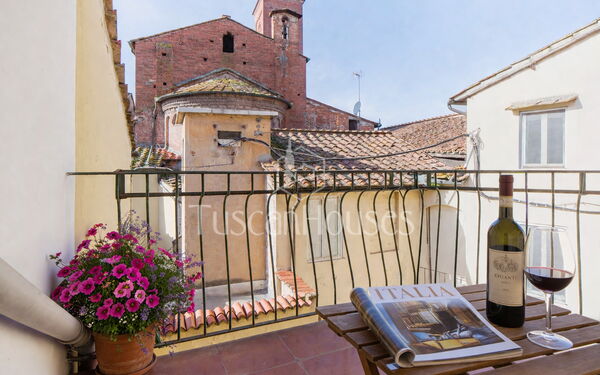 Casa Lilla by Tuscanhouses